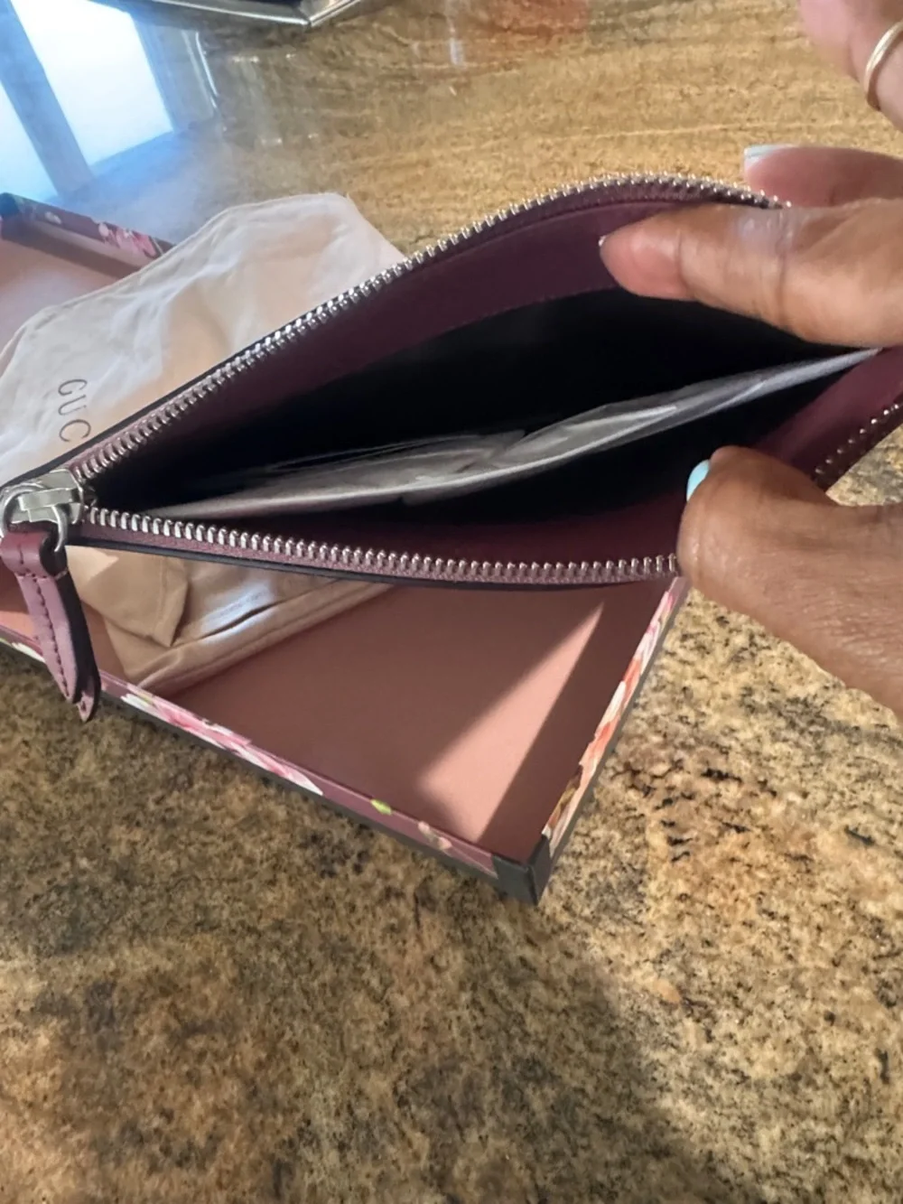 AUTHENTIC Gucci Supreme monogram floral pink flat zip pouch - Picture 8 of 14